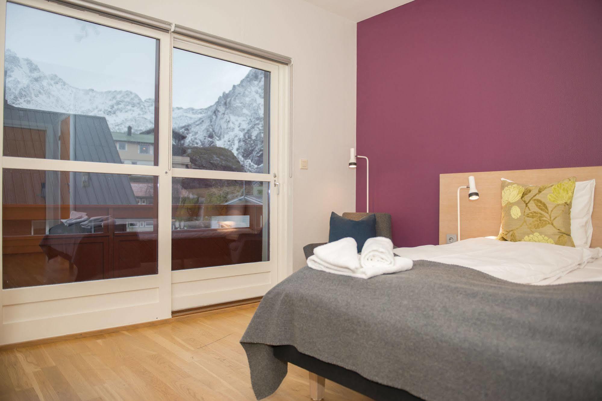 Fast Hotel Lofoten Svolvær Kültér fotó